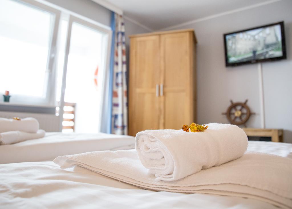 Hotel Tum Stueuermann Бюзум Екстер'єр фото