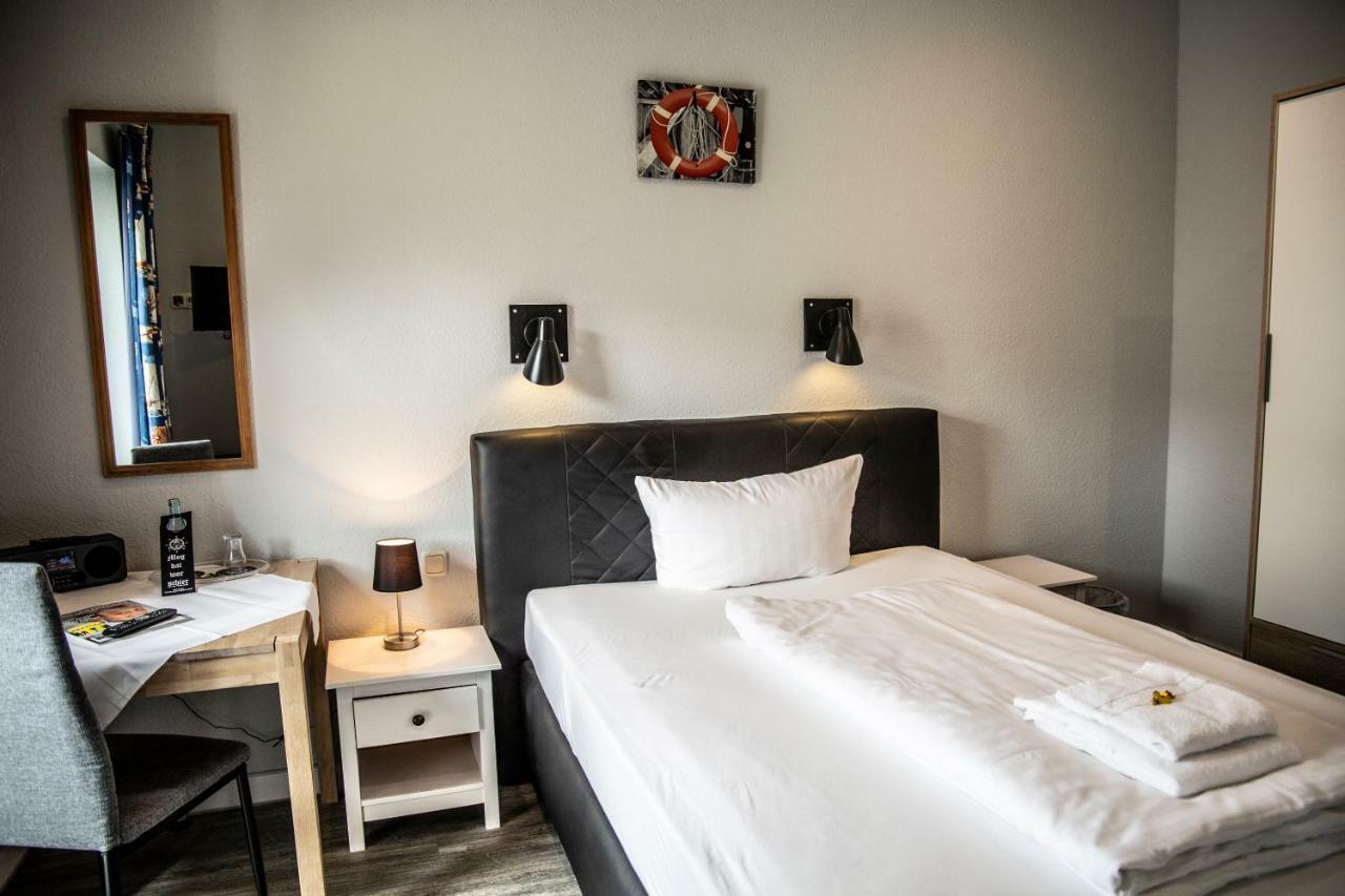 Hotel Tum Stueuermann Бюзум Екстер'єр фото